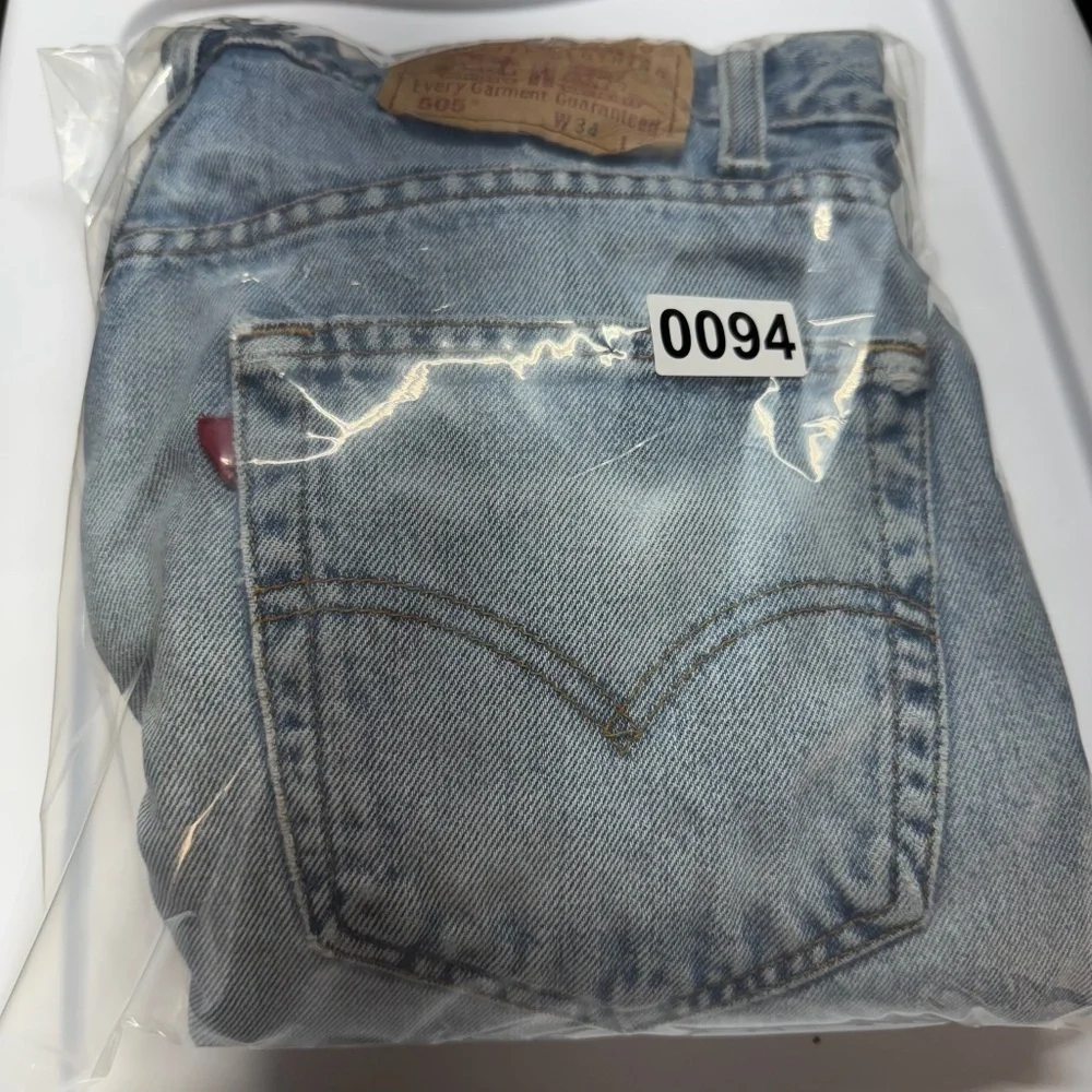 Levis Jeans Mens 34x32 Blue 505 Straight Leg High Rise Light Wash